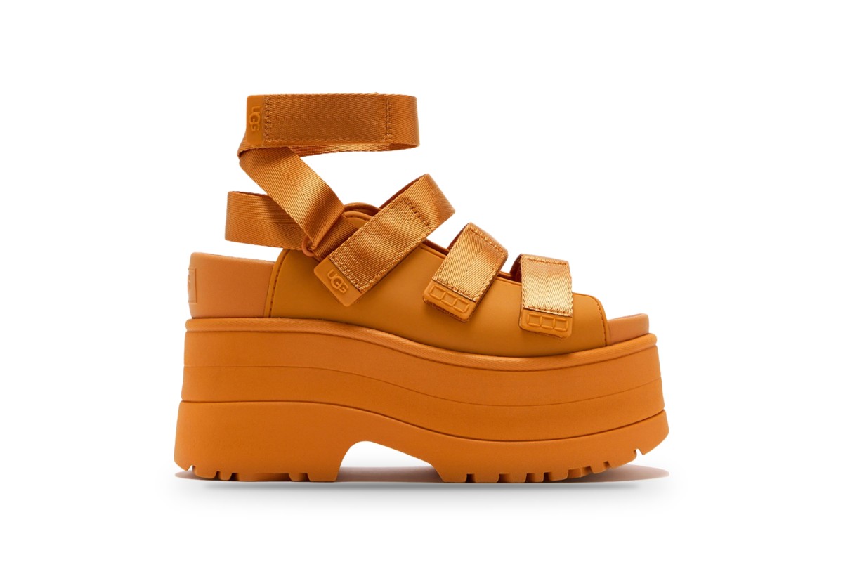 UGG GoldenRise Platform Sandals Dark Apricot