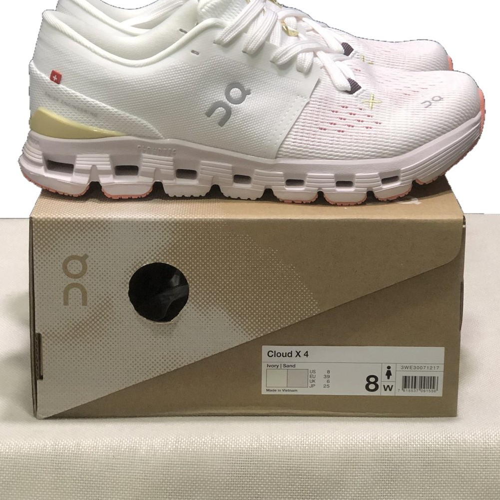 OnCloud X 4 Sand White