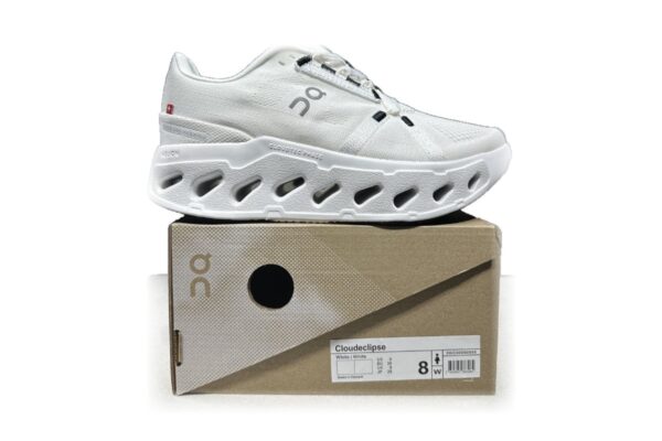 OnCloud Eclipse White on box
