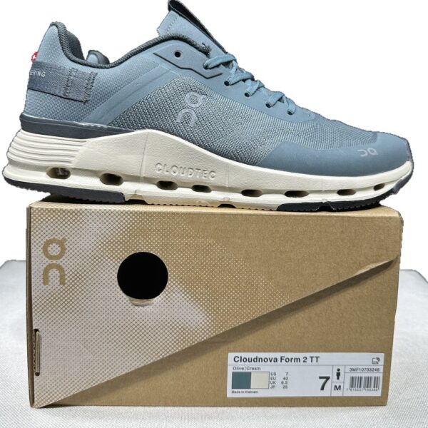 OnCloud Cloudnova Form 2 Emerald on box