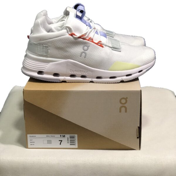OnCloud Cloudnova White Glacier Grey on box