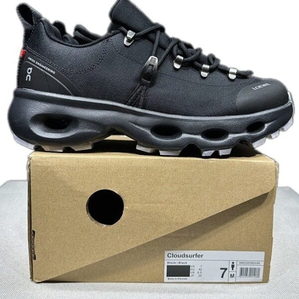 OnCloud Cloudrock x Loewe Triple Black on box