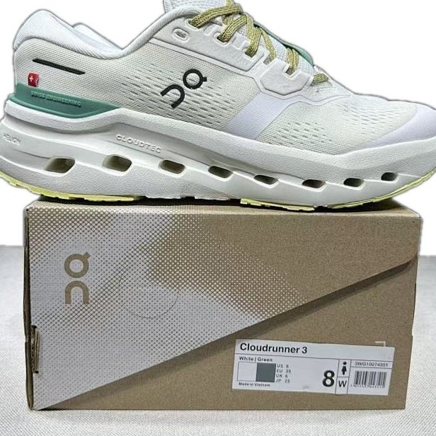 OnCloud Cloudrunner 3 White Green on box