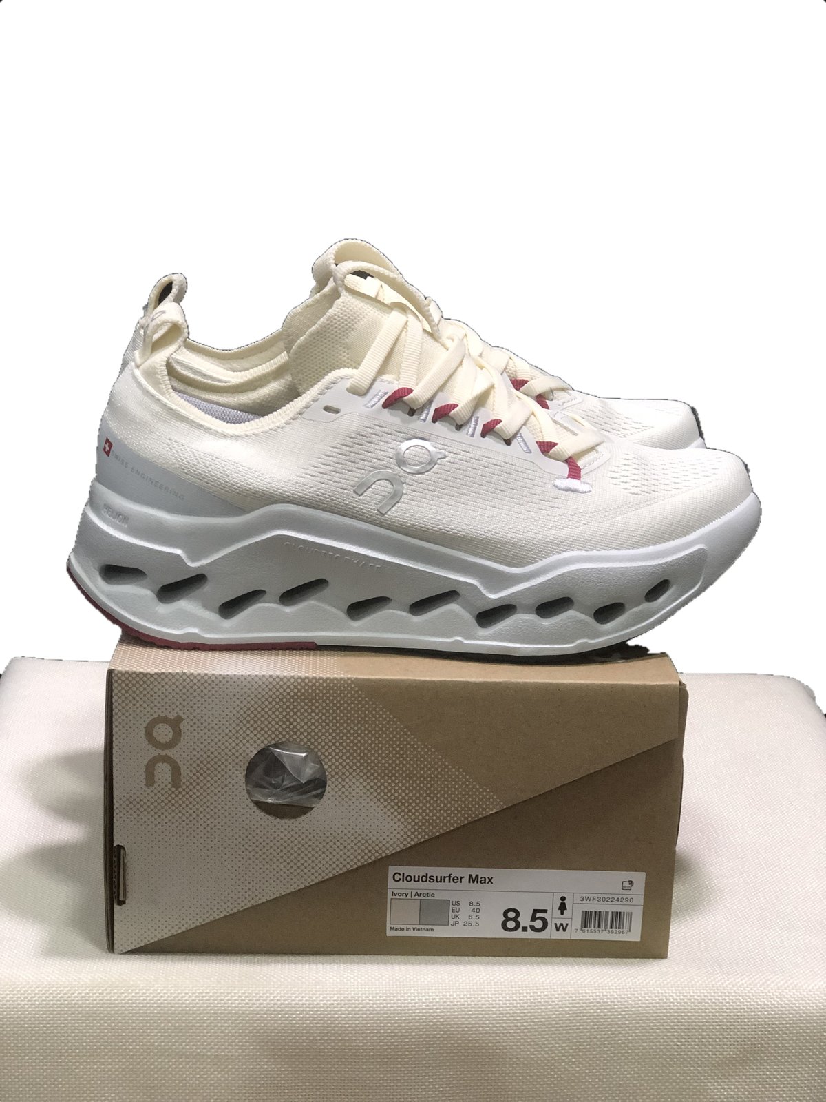 OnCloud Cloudsurfer Max Beige White Red Black Sole