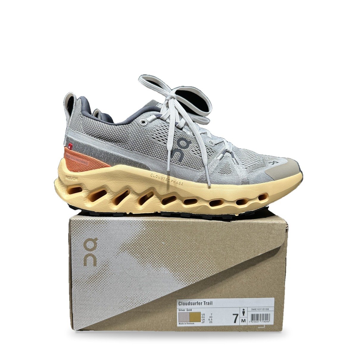 OnCloud Surfer Trail Silver Gold