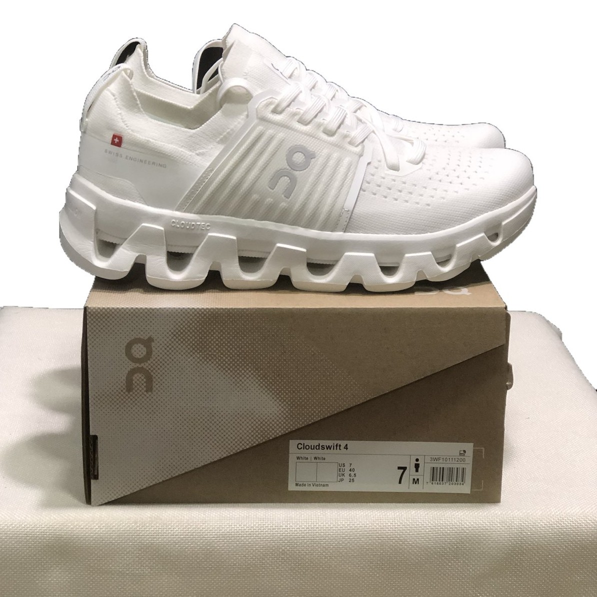 OnCloud Swift 4 White