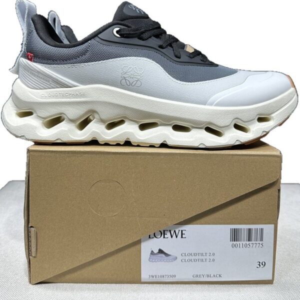OnCloud Cloudtilt 2.0 x Loewe Black Grey White on box