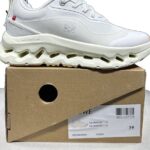 OnCloud Cloudtilt 2.0 x Loewe White on box