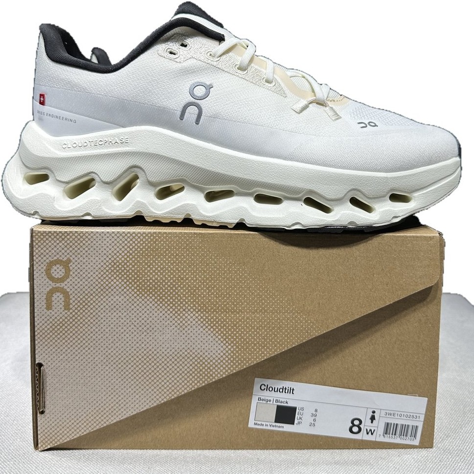 OnCloud Tilt Beige White Black