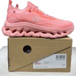 OnCloud Cloudtilt x Loewe Pink on box