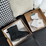 UGG bailey bow ii black