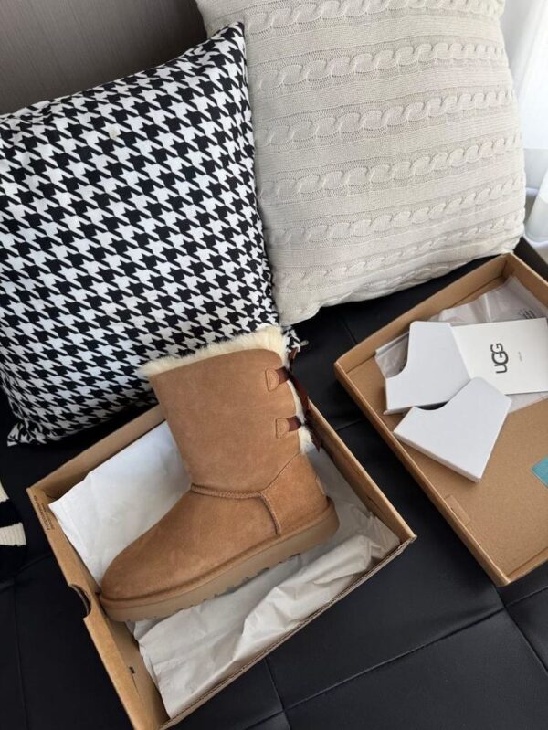UGG bailey bow ii chestnut
