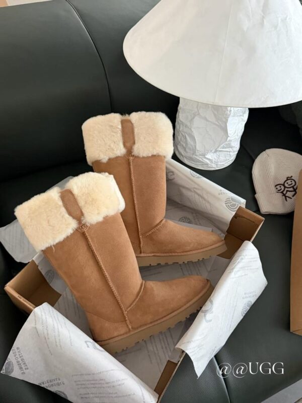 UGG classic tall cuff chestnut
