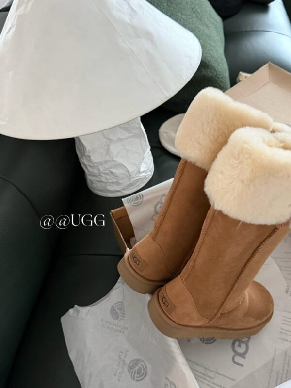 UGG classic tall cuff chestnut