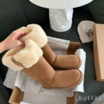 UGG classic tall cuff chestnut