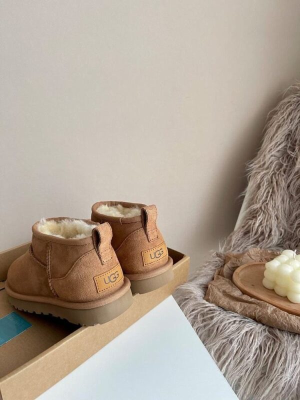 UGG classic ultra mini chestnut