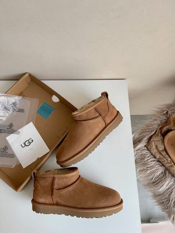 UGG classic ultra mini chestnut