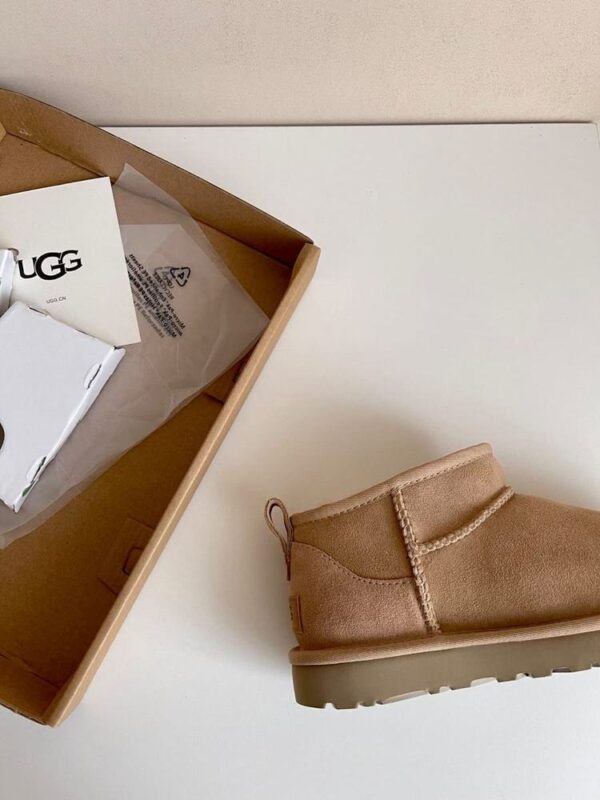 UGG classic ultra mini sand