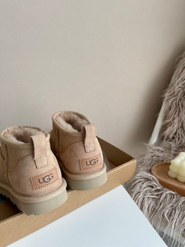 UGG classic ultra mini sand