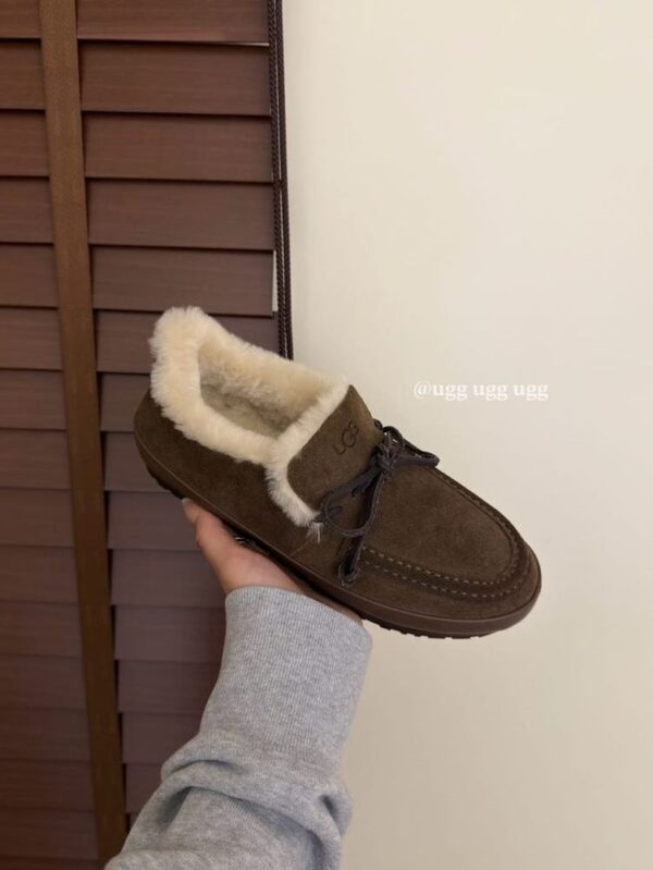 UGG quill slip on olive