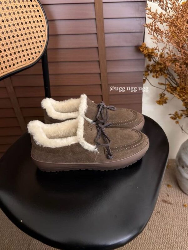 UGG quill slip on olive