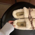 UGG quill slip on sand
