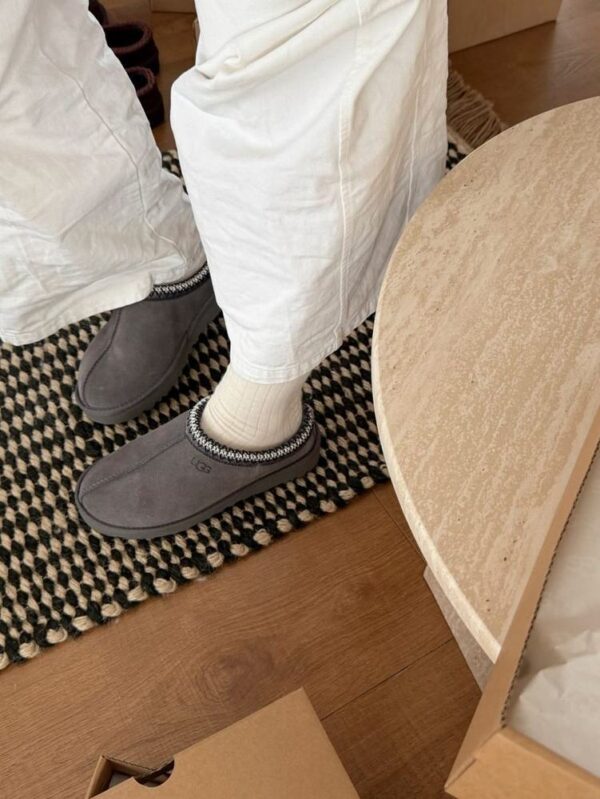 UGG tasman dark grey