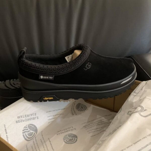 UGG Tasman Guard GTX Black – real photo